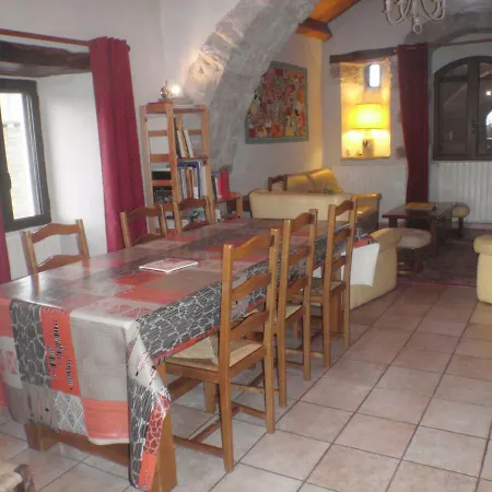 Holiday home Des Frenes En Terrain Clos