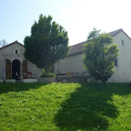 Des Frenes En Terrain Clos Holiday home Millau