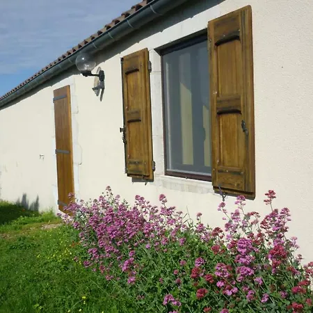 Holiday home Des Frenes En Terrain Clos Millau